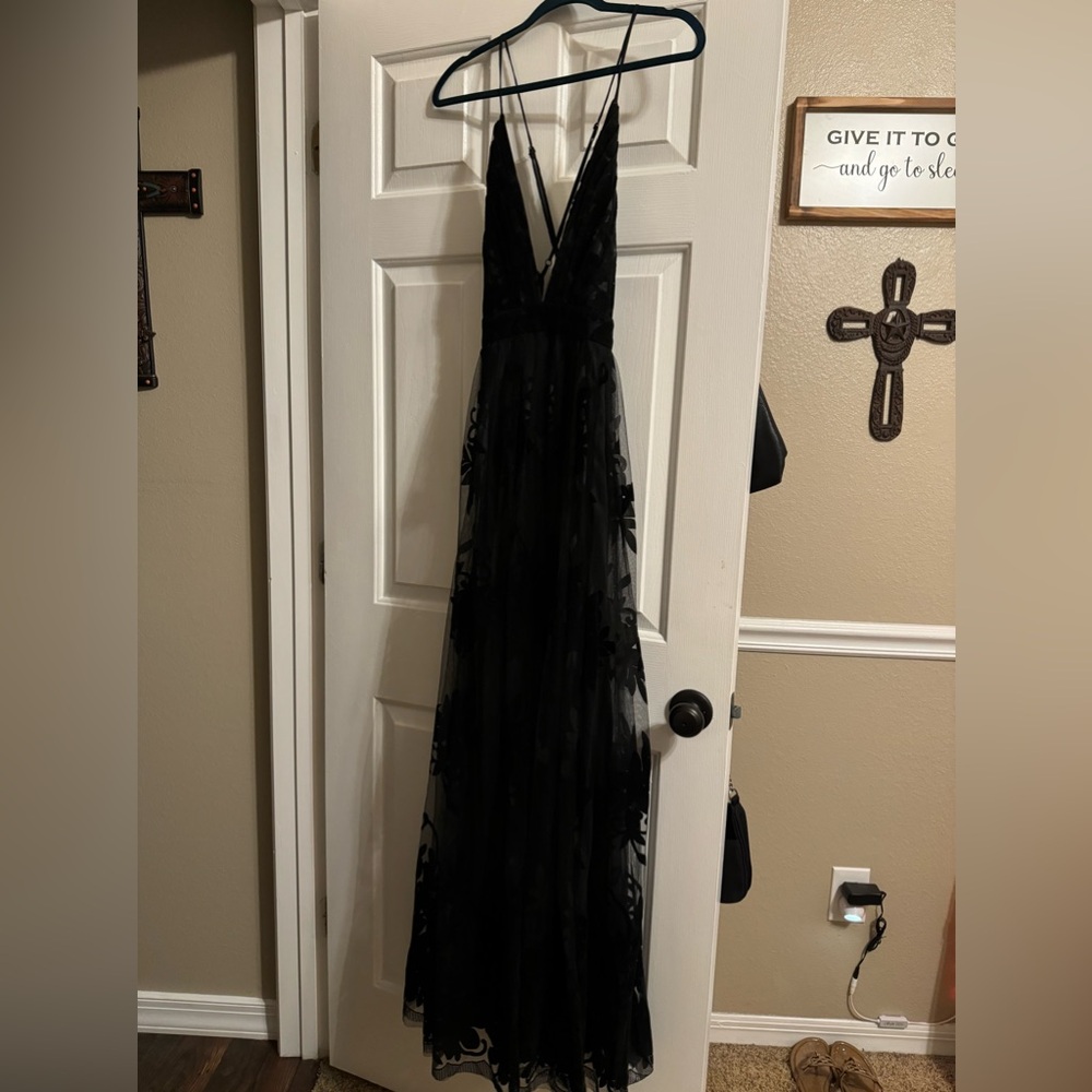 windsor prom dress - Picture 3 of 7
